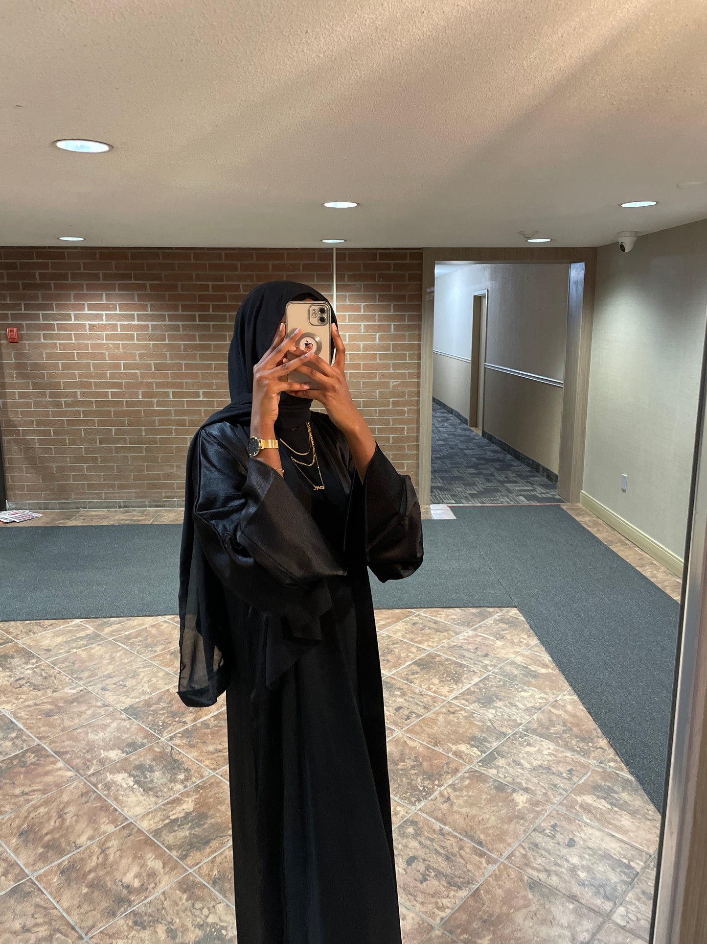 Tima Abaya - Black (slim fit)