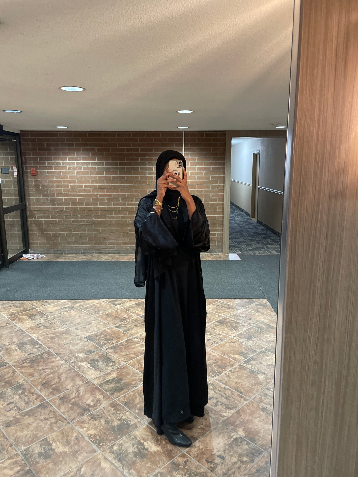 Tima Abaya - Black (slim fit)